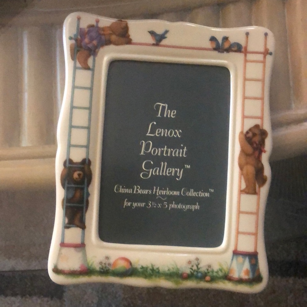 Lenox China Bears Frame